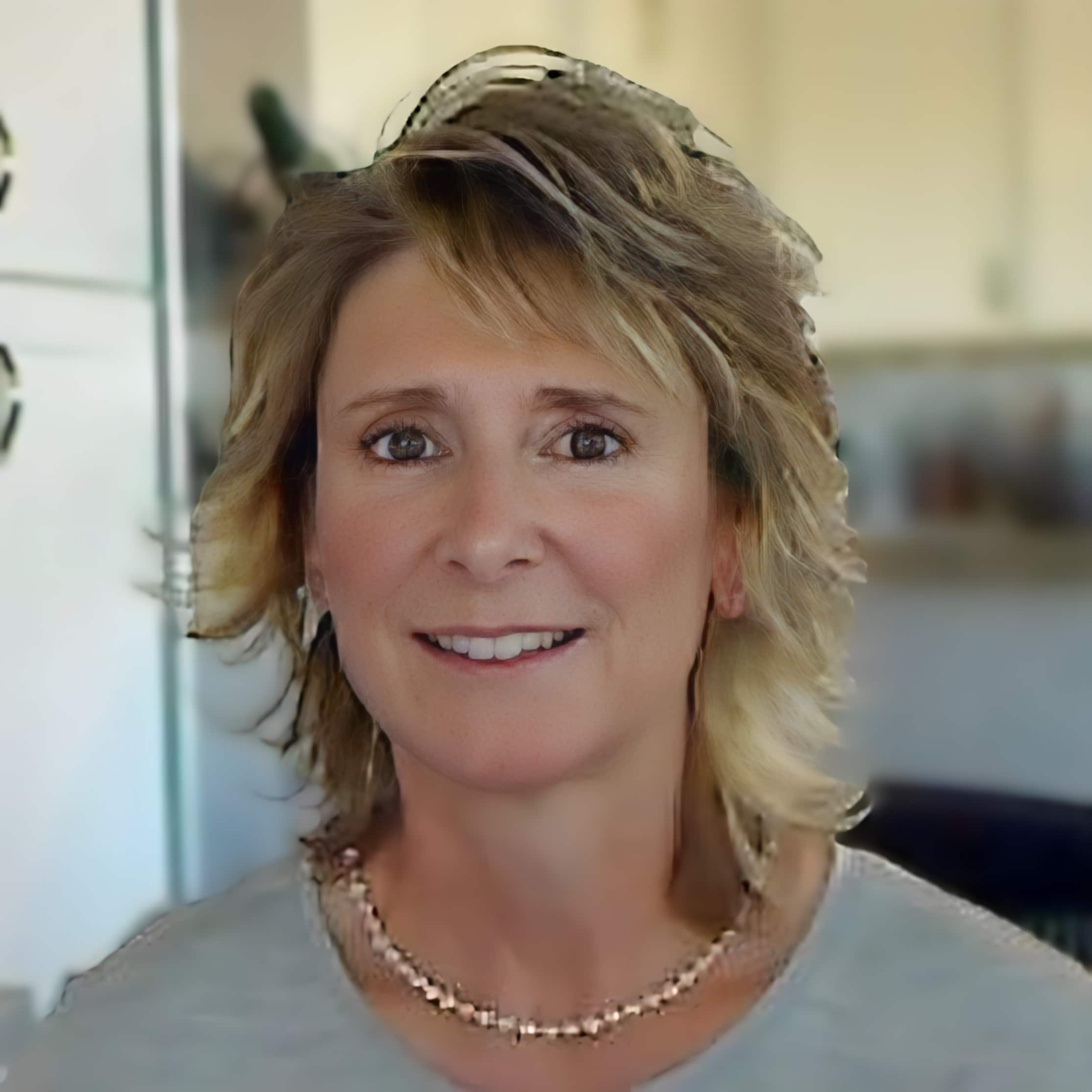 Dr. Lisa Lang
